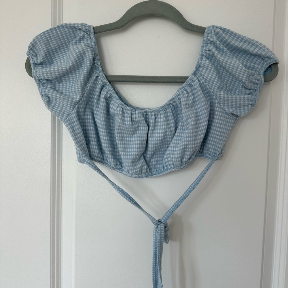 Win win Blue Gingham Puff Sleeve Tie around Crop Top